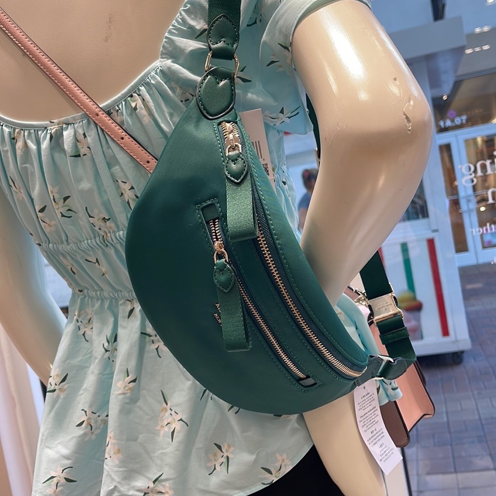 Kate Spade Chelsea Nylon Belt Bag Fanny Pack 
Color: Deep Jade
NWT - Picture 15 of 16